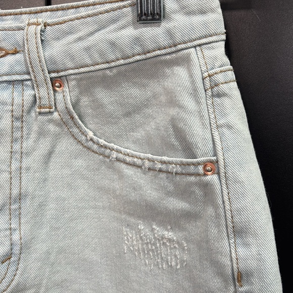 Wild Fable super high-rise cut off, 5 pocket, belt loop, button fly shorts - Picture 3 of 9